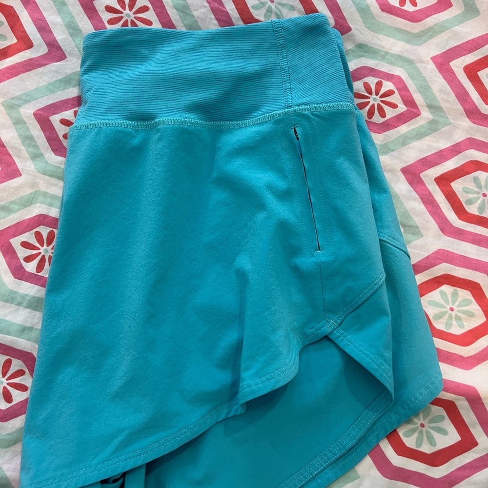 Outdoor Voices Hudson 4” Shorts